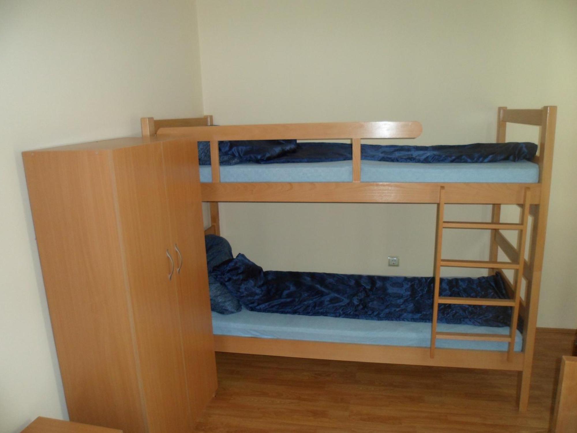 Hostel Olimpik نيجوتين الغرفة الصورة