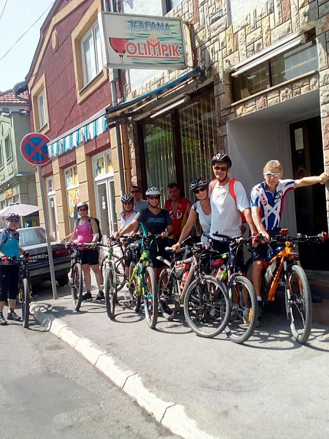 Hostel Olimpik نيجوتين المظهر الخارجي الصورة